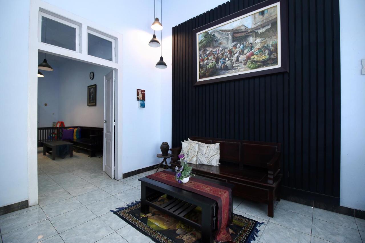 Reddoorz Near Stasiun Lawang Otel Dış mekan fotoğraf