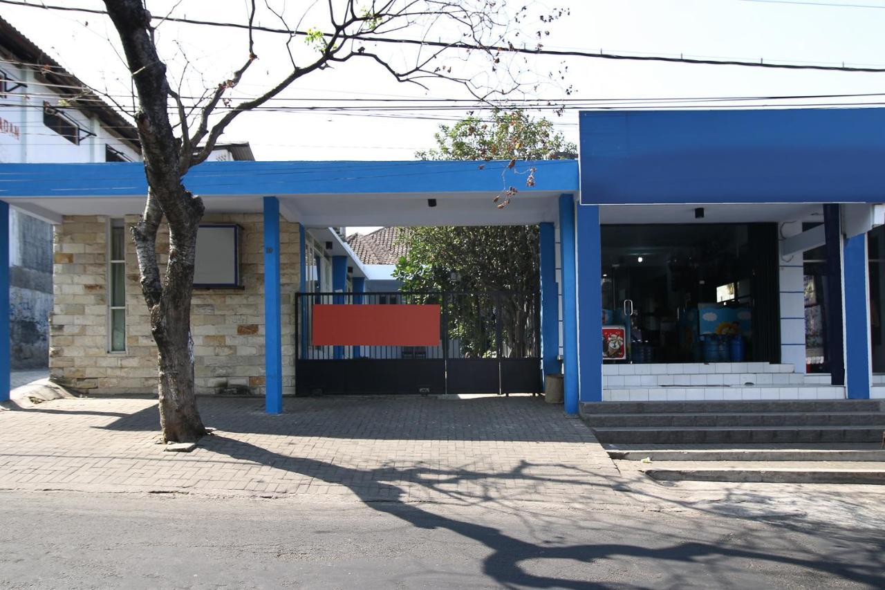 Reddoorz Near Stasiun Lawang Otel Dış mekan fotoğraf